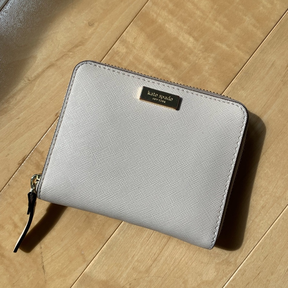 Kate Spade compact zip Wallet - Picture 5 of 5
